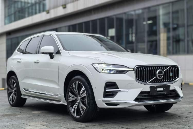 Used Volvo XC60 New Energy 2023 T8 Plug-in Hybrid Long-Range All-Wheel Drive Smart Luxury Edition Exterior 4