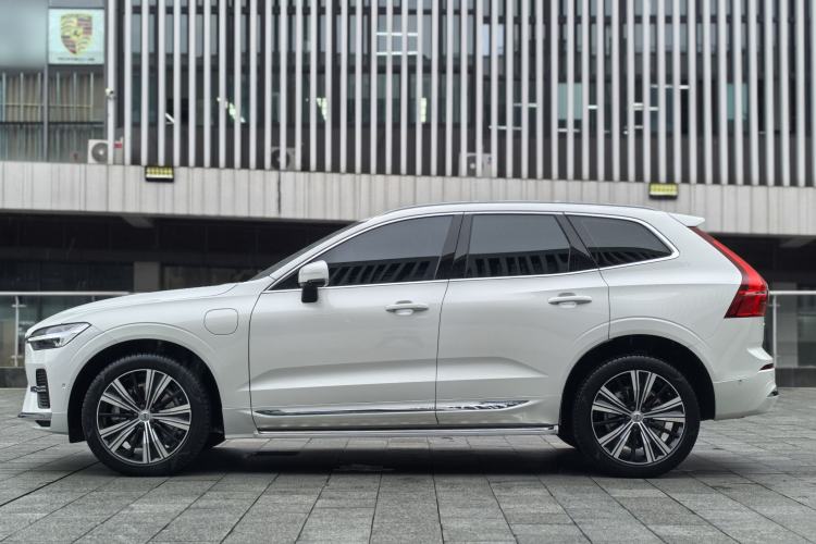 Used Volvo XC60 New Energy 2023 T8 Plug-in Hybrid Long-Range All-Wheel Drive Smart Luxury Edition Exterior 6
