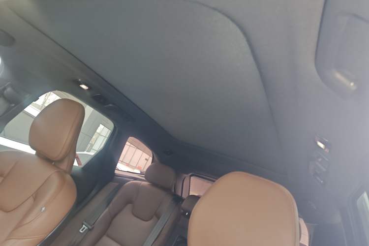 Used Volvo XC60 New Energy 2023 T8 Plug-in Hybrid Long-Range All-Wheel Drive Smart Luxury Edition Headliner