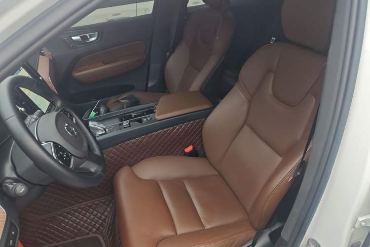 Used Volvo XC60 New Energy 2023 T8 Plug-in Hybrid Long-Range All-Wheel Drive Smart Luxury Edition Left Front Seat