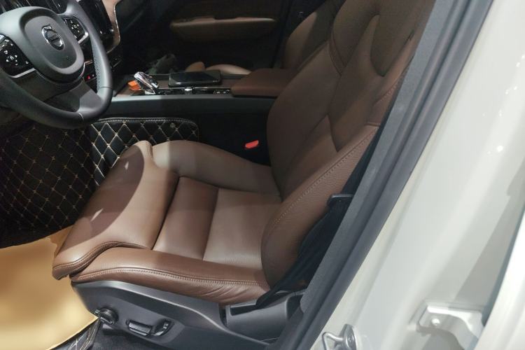 Used Volvo XC60 New Energy 2023 T8 Plug-in Hybrid Long-Range All-Wheel Drive Smart Luxury Edition Left Front Seat