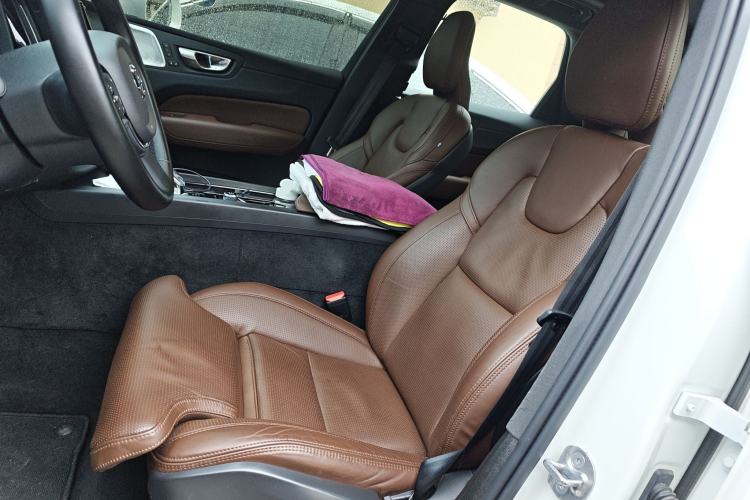 Used Volvo XC60 New Energy 2023 T8 Plug-in Hybrid Long-Range All-Wheel Drive Intelligent Luxury and Enjoyment Edition Left Front Seat