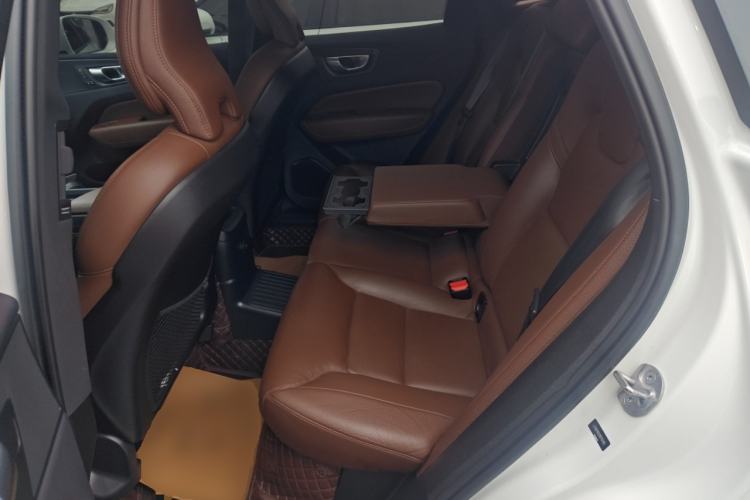 Used Volvo XC60 New Energy 2023 T8 Plug-in Hybrid Long-Range All-Wheel Drive Smart Luxury Edition Left Rear Seat