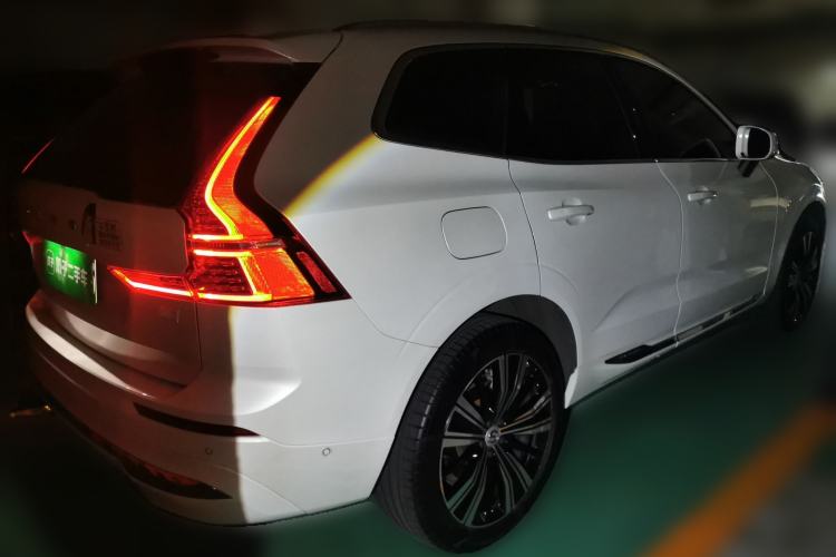 Used Volvo XC60 New Energy 2023 T8 Plug-in Hybrid Long-Range All-Wheel Drive Smart Luxury Edition Rear Right 45 Deg