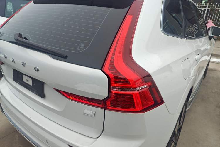 Used Volvo XC60 New Energy 2023 T8 Plug-in Hybrid Long-Range All-Wheel Drive Smart Luxury Edition Right Rear Taillight