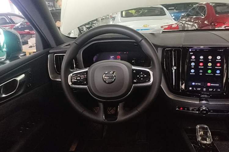 Used Volvo XC60 New Energy 2023 T8 Plug-in Hybrid Long-Range All-Wheel Drive Smart & Sporty Version Steering Wheel