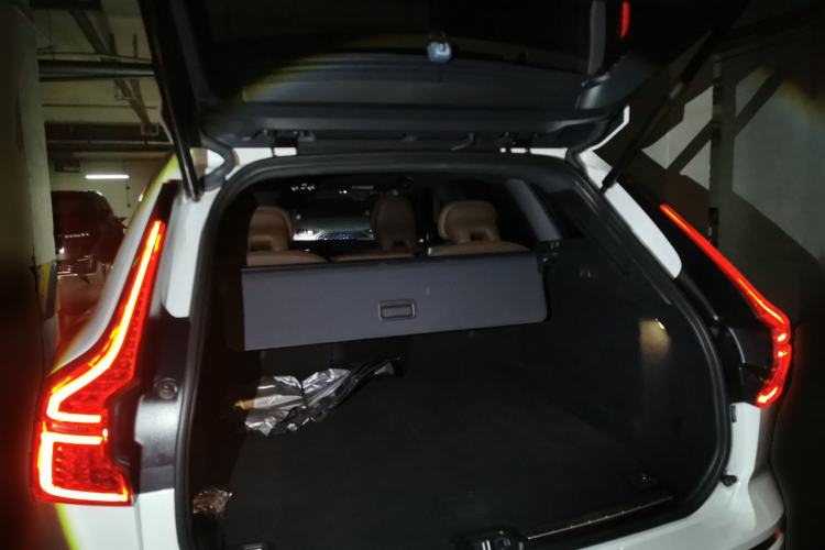 Used Volvo XC60 New Energy 2023 T8 Plug-in Hybrid Long-Range All-Wheel Drive Smart Luxury Edition Trunk