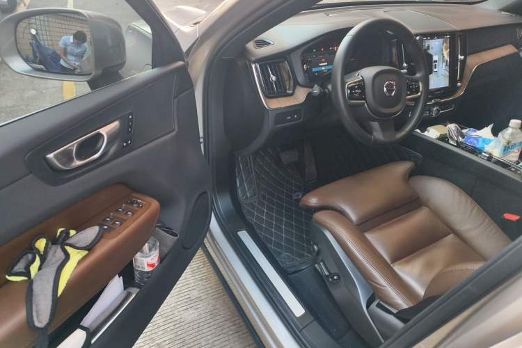 Used Volvo XC60 New Energy 2023 T8 Plug-in Hybrid Long-Range All-Wheel Drive Smart Luxury Edition Driver Seat