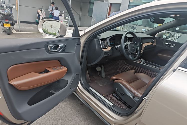 Used Volvo XC60 New Energy 2023 T8 Plug-in Hybrid Long-Range All-Wheel Drive Smart Luxury Edition Driver Seat