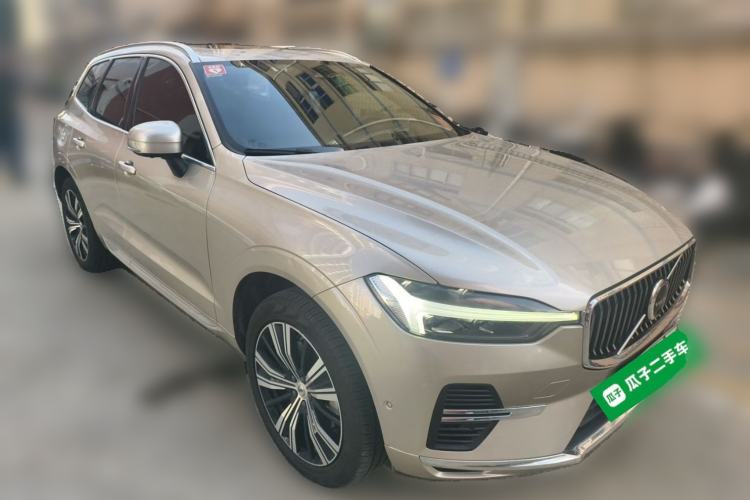 Used Volvo XC60 New Energy 2023 T8 Plug-in Hybrid Long-Range All-Wheel Drive Smart Luxury Edition Front Right 45 Deg