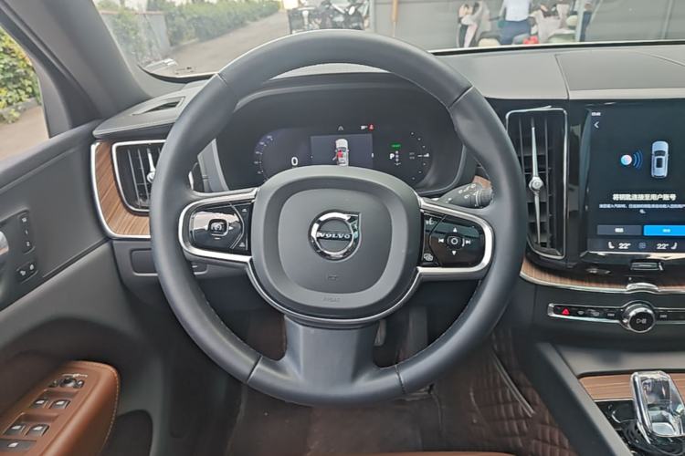 Used Volvo XC60 New Energy 2023 T8 Plug-in Hybrid Long-Range All-Wheel Drive Smart Luxury Edition Steering Wheel