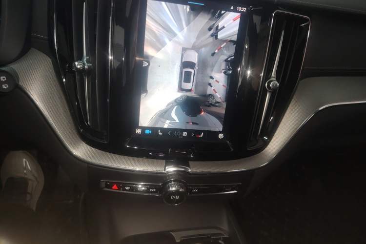 Used Volvo XC60 New Energy 2024 T8 Plug-in Hybrid Long-Range All-Wheel Drive Zhiyuan Polar Night Edition Audio And AC Panel