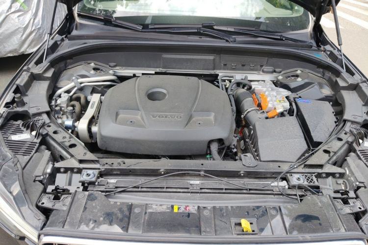 Used Volvo XC60 New Energy 2024 T8 Plug-in Hybrid Long-Range All-Wheel Drive Smart Luxury Edition Engine Bay