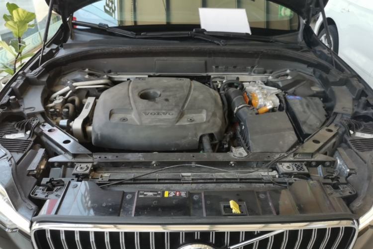Used Volvo XC60 New Energy 2024 T8 Plug-in Hybrid Long-Range All-Wheel Drive Smart Luxury Edition Engine Bay