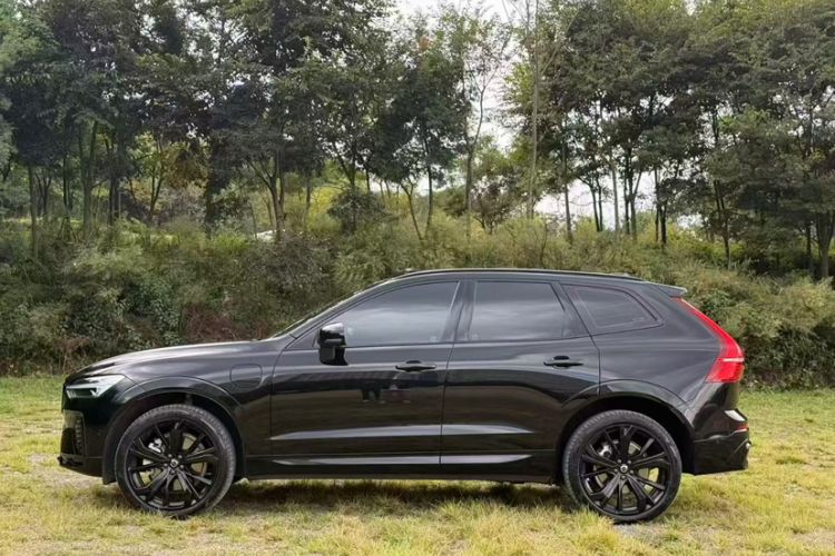 Used Volvo XC60 New Energy 2024 T8 Plug-in Hybrid Long-Range All-Wheel Drive Zhiyuan Polar Night Edition Exterior 1