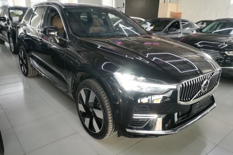 Used Volvo XC60 New Energy 2024 T8 Plug-in Hybrid Long-Range All-Wheel Drive Smart Luxury Edition Exterior 2