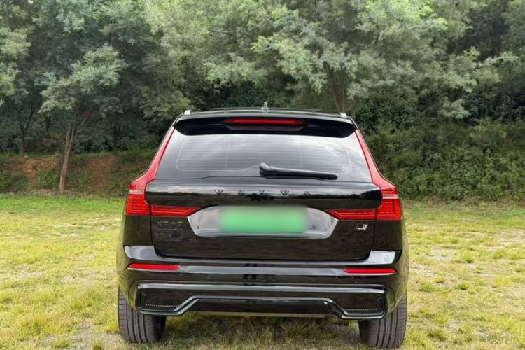 Used Volvo XC60 New Energy 2024 T8 Plug-in Hybrid Long-Range All-Wheel Drive Zhiyuan Polar Night Edition Exterior 2