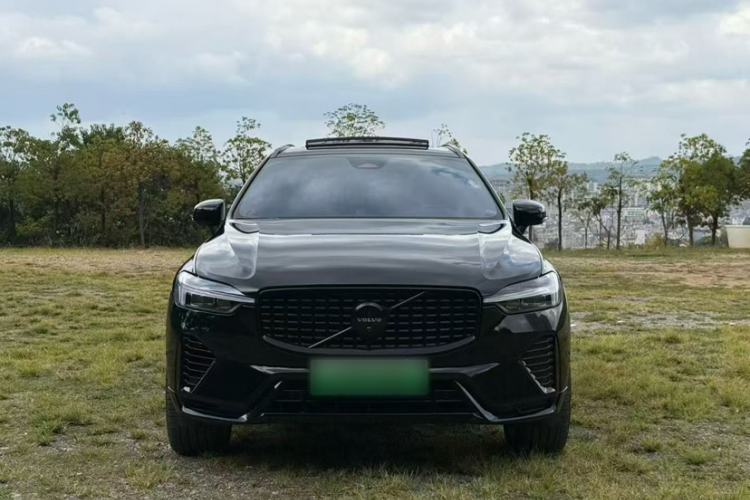 Used Volvo XC60 New Energy 2024 T8 Plug-in Hybrid Long-Range All-Wheel Drive Zhiyuan Polar Night Edition Exterior 4