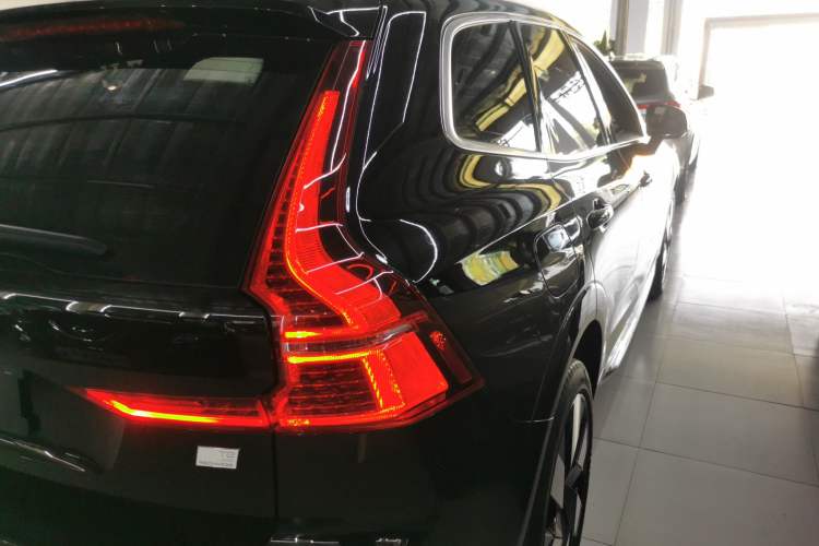 Used Volvo XC60 New Energy 2024 T8 Plug-in Hybrid Long-Range All-Wheel Drive Smart Luxury Edition Exterior 6