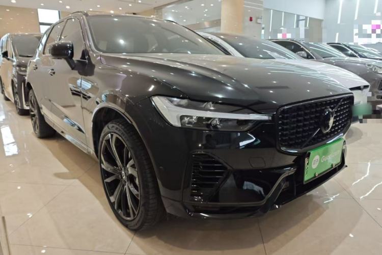 Used Volvo XC60 New Energy 2024 T8 Plug-in Hybrid Long-Range All-Wheel Drive Zhiyuan Polar Night Edition Front Right 45 Deg