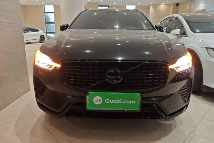 Used Volvo XC60 New Energy 2024 T8 Plug-in Hybrid Long-Range All-Wheel Drive Zhiyuan Polar Night Edition Front