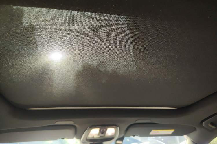Used Volvo XC60 New Energy 2024 T8 Plug-in Hybrid Long-Range All-Wheel Drive Zhiyuan Polar Night Edition Headliner