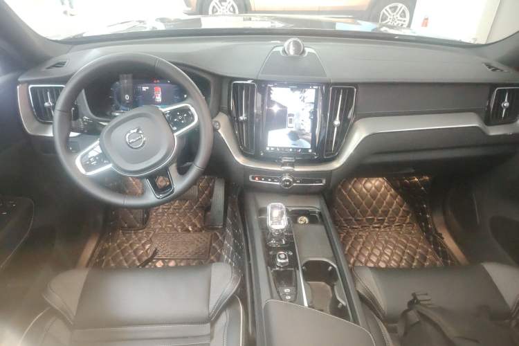 Used Volvo XC60 New Energy 2024 T8 Plug-in Hybrid Long-Range All-Wheel Drive Zhiyuan Polar Night Edition Interior 2