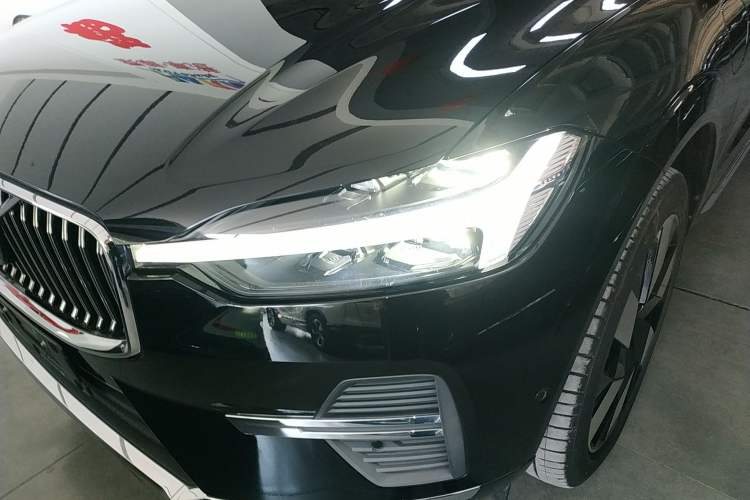 Used Volvo XC60 New Energy 2024 T8 Plug-in Hybrid Long-Range All-Wheel Drive Smart Luxury Edition Left Front Headlight