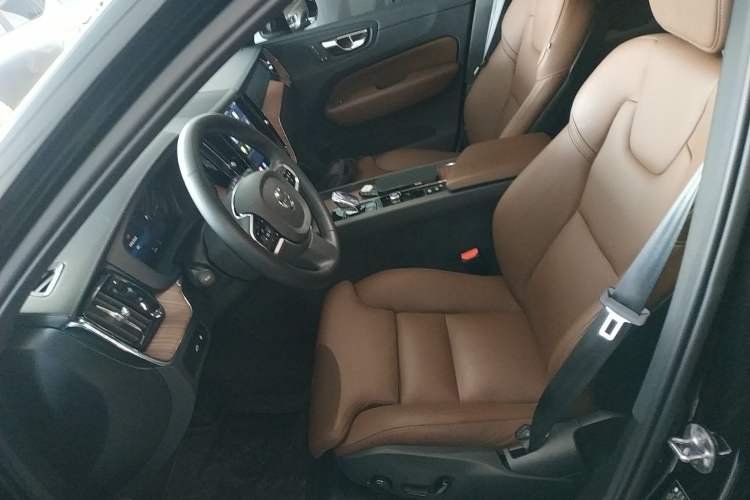 Used Volvo XC60 New Energy 2024 T8 Plug-in Hybrid Long-Range All-Wheel Drive Smart Luxury Edition Left Front Seat