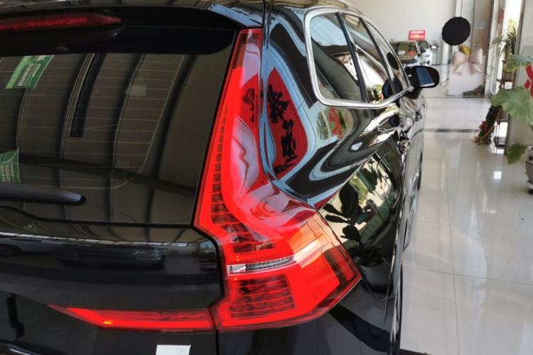 Used Volvo XC60 New Energy 2024 T8 Plug-in Hybrid Long-Range All-Wheel Drive Smart Luxury Edition Right Rear Taillight