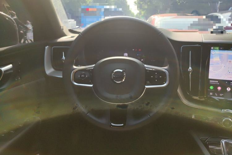Used Volvo XC60 New Energy 2024 T8 Plug-in Hybrid Long-Range All-Wheel Drive Zhiyuan Polar Night Edition Steering Wheel