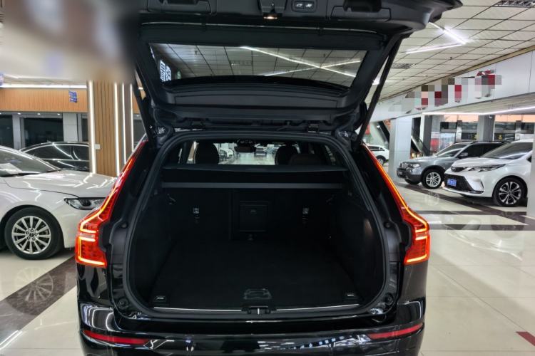 Used Volvo XC60 New Energy 2024 T8 Plug-in Hybrid Long-Range All-Wheel Drive Smart Luxury Edition Trunk