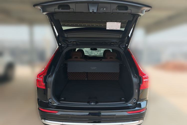 Used Volvo XC60 New Energy 2024 T8 Plug-in Hybrid Long-Range All-Wheel Drive Smart Luxury Edition Trunk