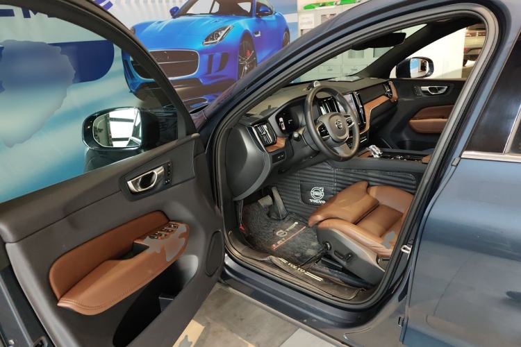 Used Volvo XC60 New Energy 2024 T8 Plug-in Hybrid Long-Range All-Wheel Drive Smart Luxury Edition Driver Seat