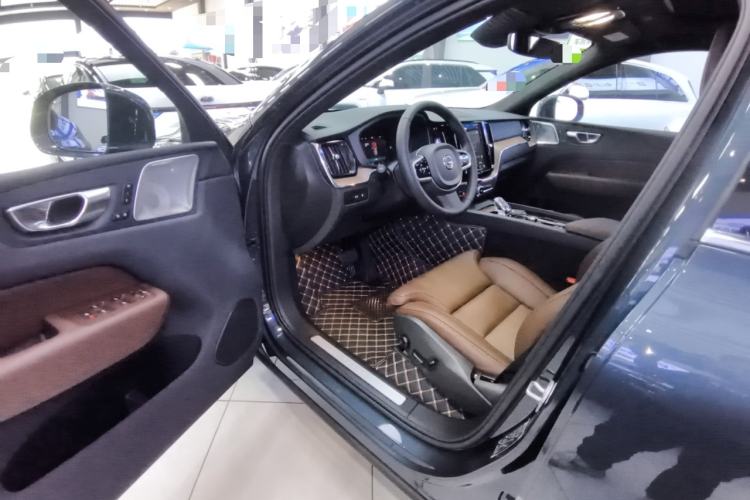 Used Volvo XC60 New Energy 2024 T8 Plug-in Hybrid Long-Range All-Wheel Drive Smart Luxury Edition Driver Seat