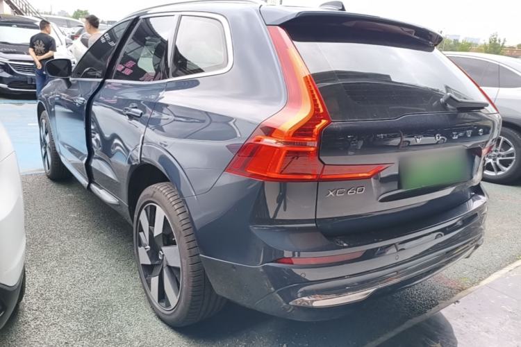 Used Volvo XC60 New Energy 2024 T8 Plug-in Hybrid Long-Range All-Wheel Drive Smart Luxury Edition Exterior 2