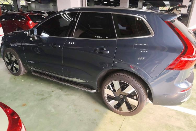 Used Volvo XC60 New Energy 2024 T8 Plug-in Hybrid Long-Range All-Wheel Drive Smart Luxury Edition Exterior 3