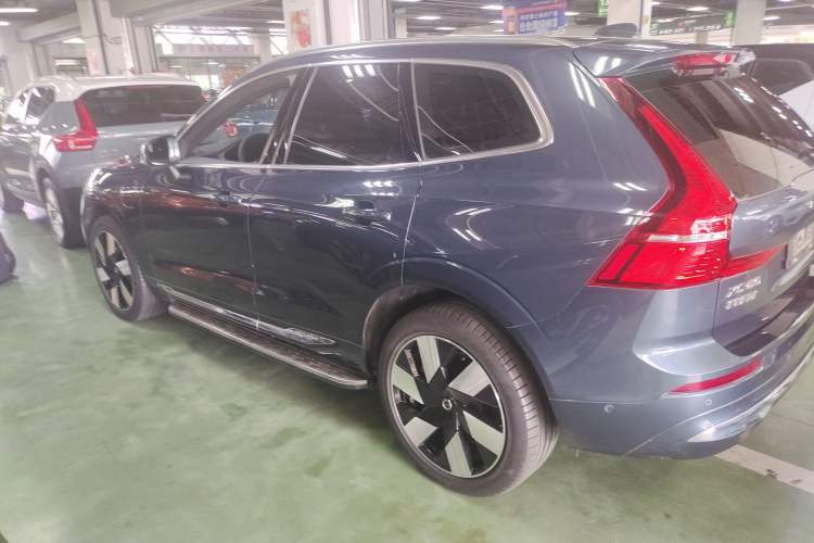 Used Volvo XC60 New Energy 2024 T8 Plug-in Hybrid Long-Range All-Wheel Drive Smart Luxury Edition Exterior 3