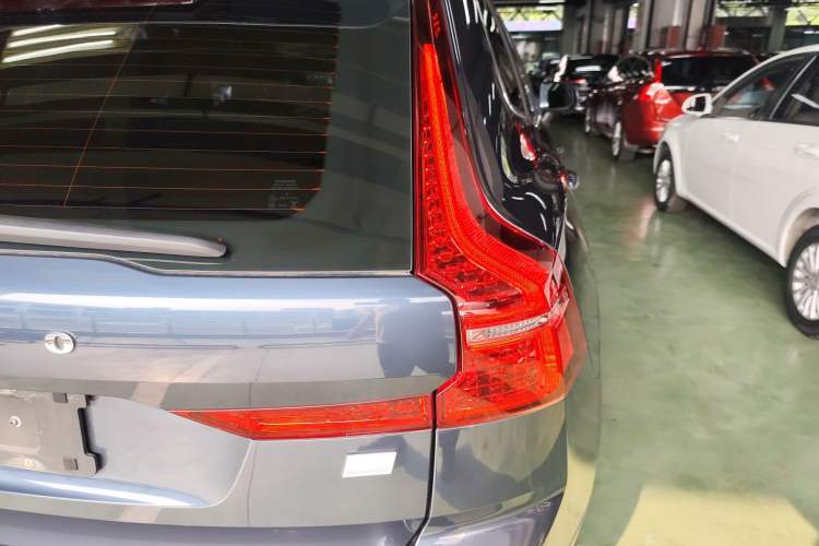 Used Volvo XC60 New Energy 2024 T8 Plug-in Hybrid Long-Range All-Wheel Drive Smart Luxury Edition Exterior 6