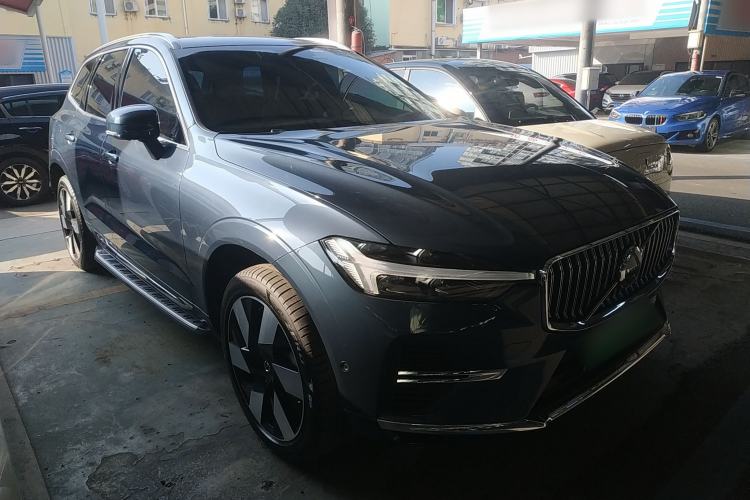 Used Volvo XC60 New Energy 2024 T8 Plug-in Hybrid Long-Range All-Wheel Drive Smart Luxury Edition Front Right 45 Deg