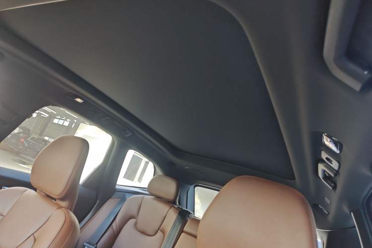Used Volvo XC60 New Energy 2024 T8 Plug-in Hybrid Long-Range All-Wheel Drive Smart Luxury Edition Headliner