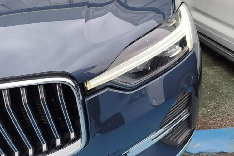 Used Volvo XC60 New Energy 2024 T8 Plug-in Hybrid Long-Range All-Wheel Drive Smart Luxury Edition Left Front Headlight