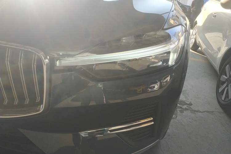 Used Volvo XC60 New Energy 2024 T8 Plug-in Hybrid Long-Range All-Wheel Drive Smart Luxury Edition Left Front Headlight