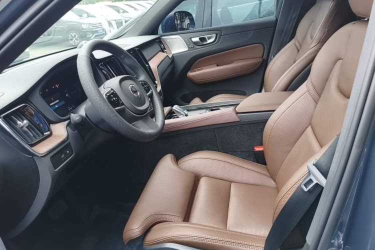 Used Volvo XC60 New Energy 2024 T8 Plug-in Hybrid Long-Range All-Wheel Drive Smart Luxury Edition Left Front Seat