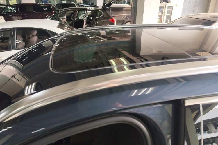 Used Volvo XC60 New Energy 2024 T8 Plug-in Hybrid Long-Range All-Wheel Drive Smart Luxury Edition Roof