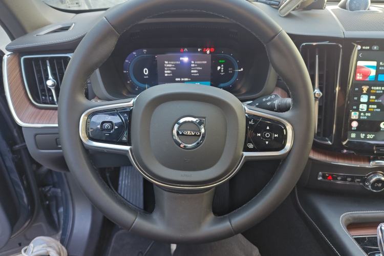 Used Volvo XC60 New Energy 2024 T8 Plug-in Hybrid Long-Range All-Wheel Drive Smart Luxury Edition Steering Wheel