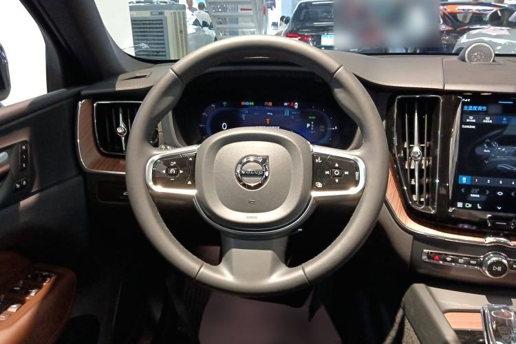 Used Volvo XC60 New Energy 2024 T8 Plug-in Hybrid Long-Range All-Wheel Drive Smart Luxury Edition Steering Wheel
