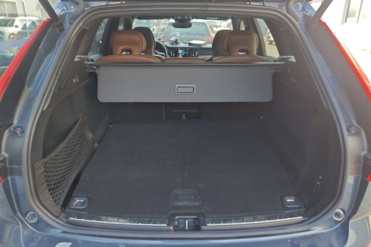 Used Volvo XC60 New Energy 2024 T8 Plug-in Hybrid Long-Range All-Wheel Drive Smart Luxury Edition Trunk