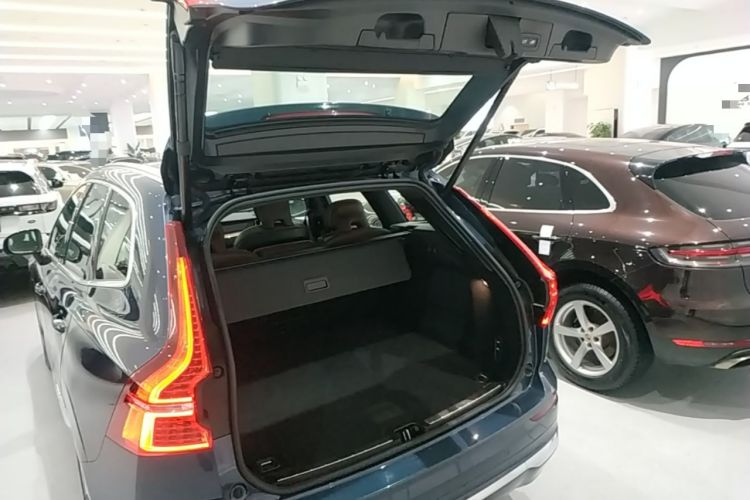 Used Volvo XC60 New Energy 2024 T8 Plug-in Hybrid Long-Range All-Wheel Drive Smart Luxury Edition Trunk