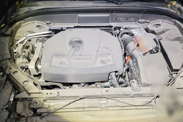 Used Volvo XC60 New Energy 2024 T8 Plug-in Hybrid Long-Range All-Wheel Drive Smart Luxury Edition Engine Bay